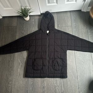 Woman’s Lou & Grey signature soft zip up jacket